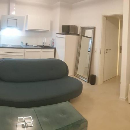 Apartment Mit Schoener, Moderner Einrichtung Cologne Extérieur photo