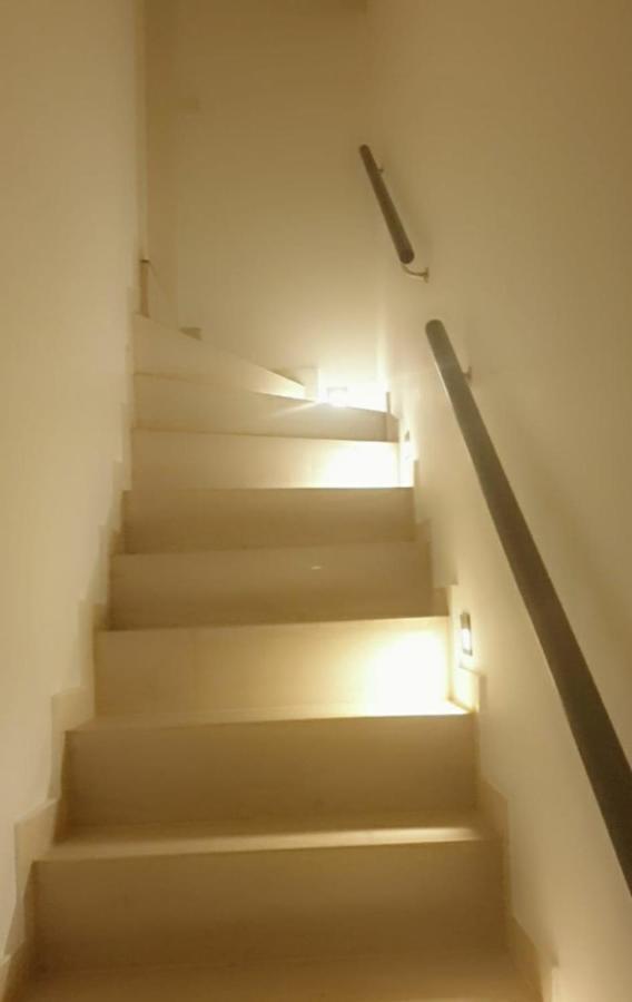 Apartment Mit Schoener, Moderner Einrichtung Cologne Extérieur photo