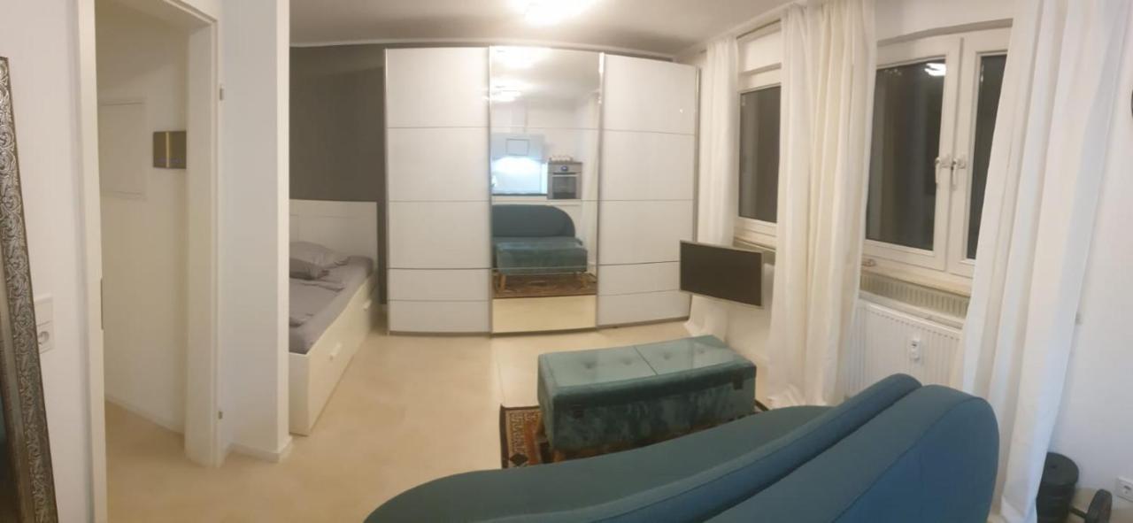 Apartment Mit Schoener, Moderner Einrichtung Cologne Extérieur photo