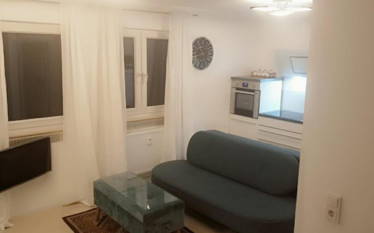 Apartment Mit Schoener, Moderner Einrichtung Cologne Extérieur photo