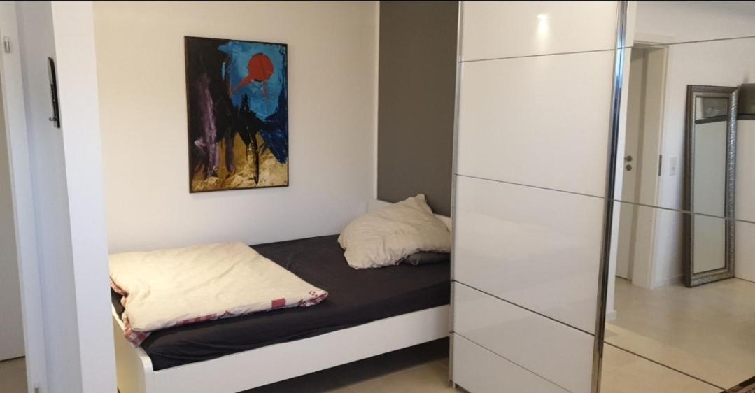 Apartment Mit Schoener, Moderner Einrichtung Cologne Extérieur photo